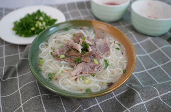 阳日镇原味汤粉王培训